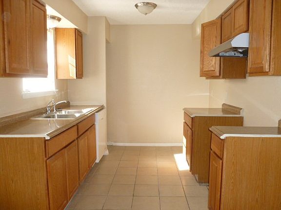 4th image of 2763 Eddie Pl