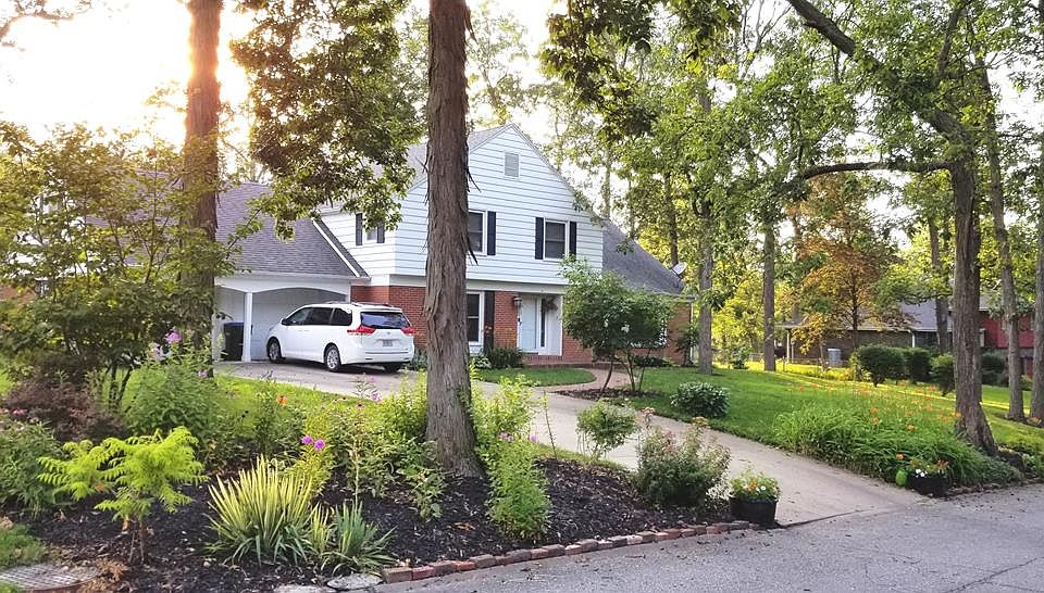 1st image of 2 Lakeview Ln