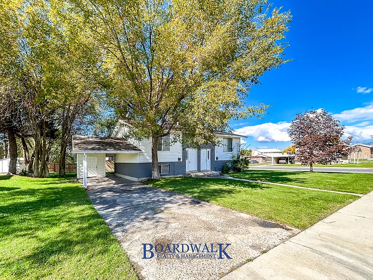 661 N 980 W — Photo 22