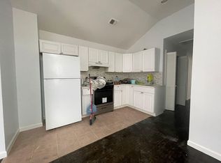 662 Ocean Ave #3, Jersey City, NJ 07305