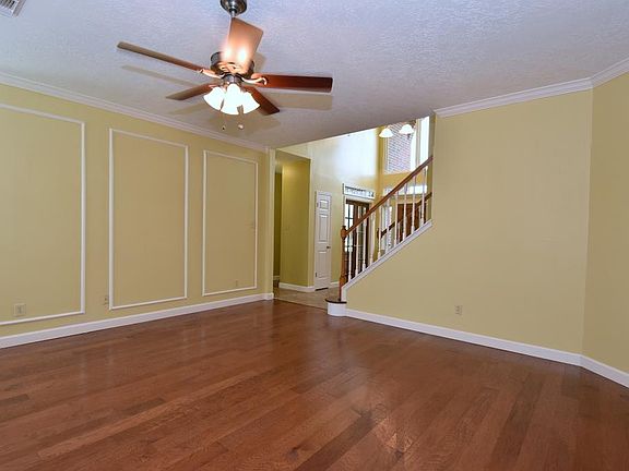 5th image of 2107 N Mission Cir