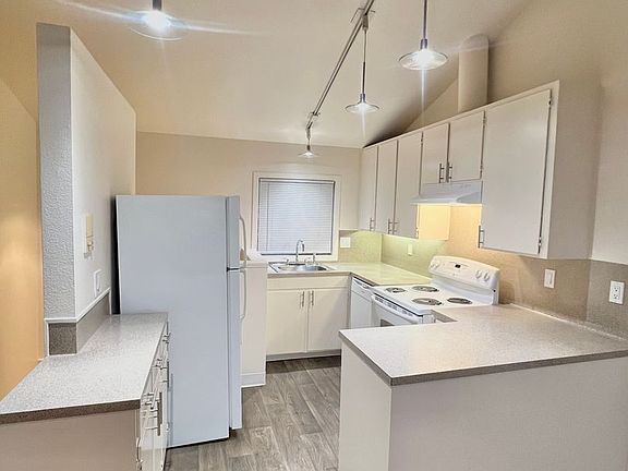 3rd image of 1609-1623 SW Montgomery St #338-1621