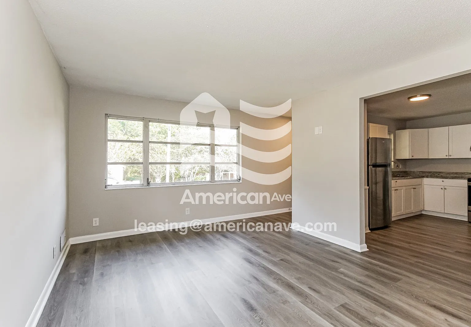 3 bed, 1.5 bath, 1660 sqft, $1,597 — Photo 2