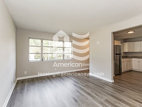 1465163_002_living_room_2.jpg