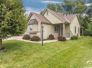 2707 Chipperfield Rd, Lawrence, KS 66047