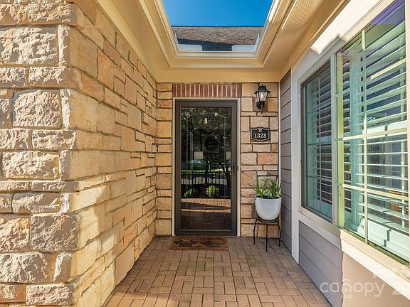 5th image of 1328 Somersby Cir
