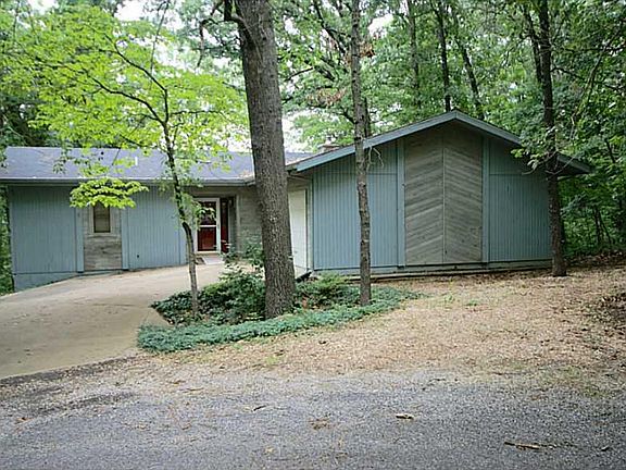 3rd image of 11 Mere Ln