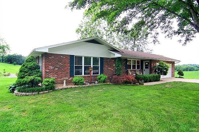 1st image of 118 Willow Bend Dr