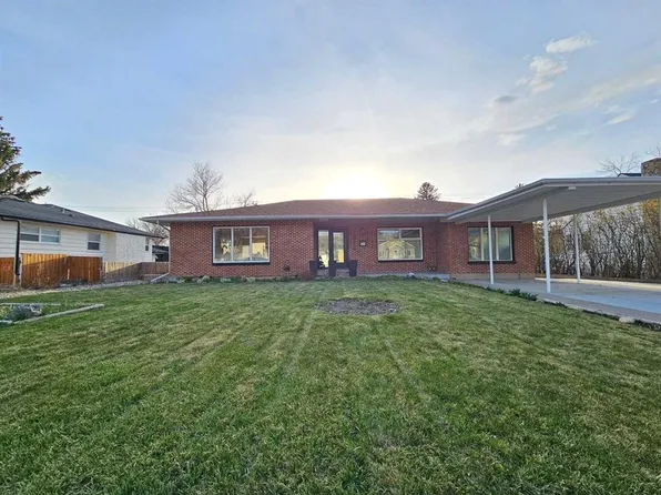 1010 E 13th St S, Lethbridge, AB T1K 1S5