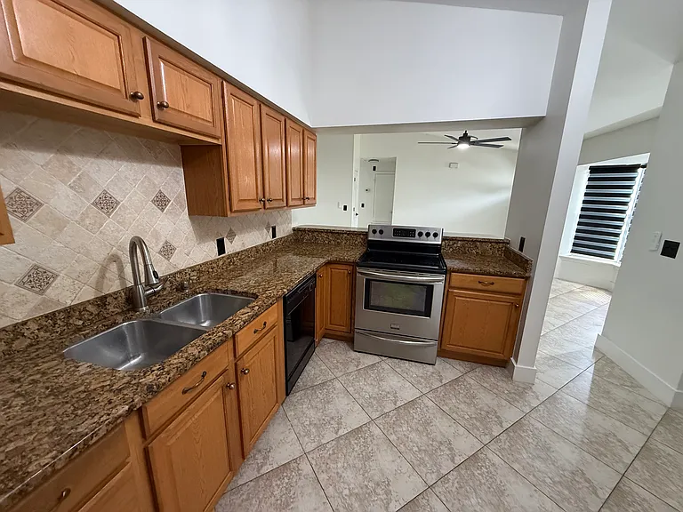 1633 Martinsville Ct — Photo 2