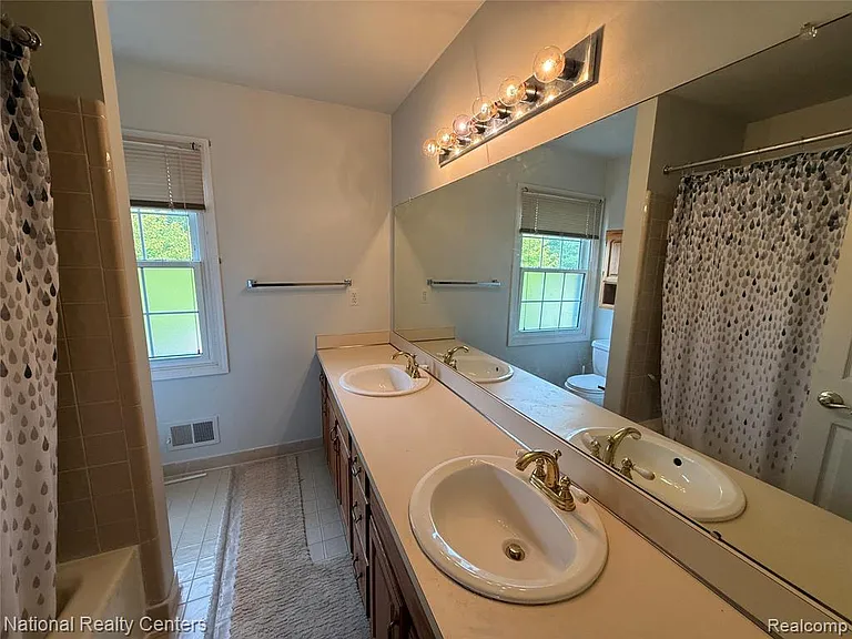 5164 Crowfoot Dr — Photo 26