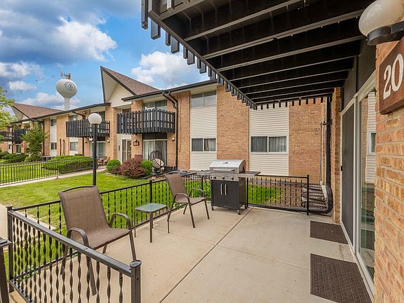 20B Kingery Quarter APT 108, Willowbrook, IL 60527 | MLS #12184876 | Zillow