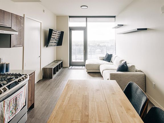 4th image of 44 East Ave Unit 1208