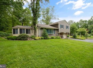 275 S Lloyd Ave, Downingtown, PA 19335