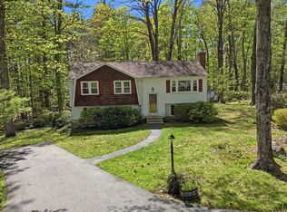 23 Bancroft St, Pepperell, MA 01463