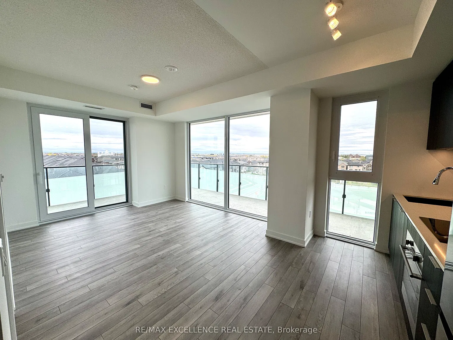 2 bed, $2,600 — Photo 2