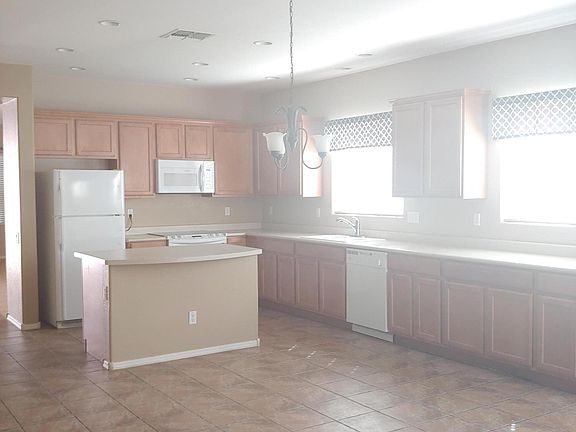5th image of 966 E La Costa Pl