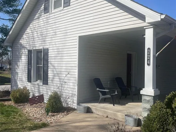 224 W Church St, Palmyra, MO 63461