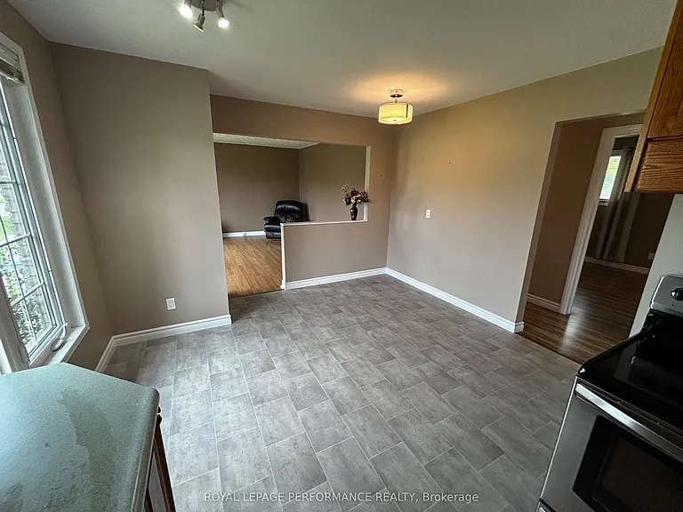 3013 Johnston Ave — Photo 8