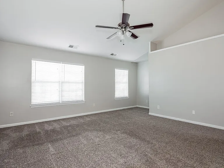7913 Bushy Creek Dr — Photo 9