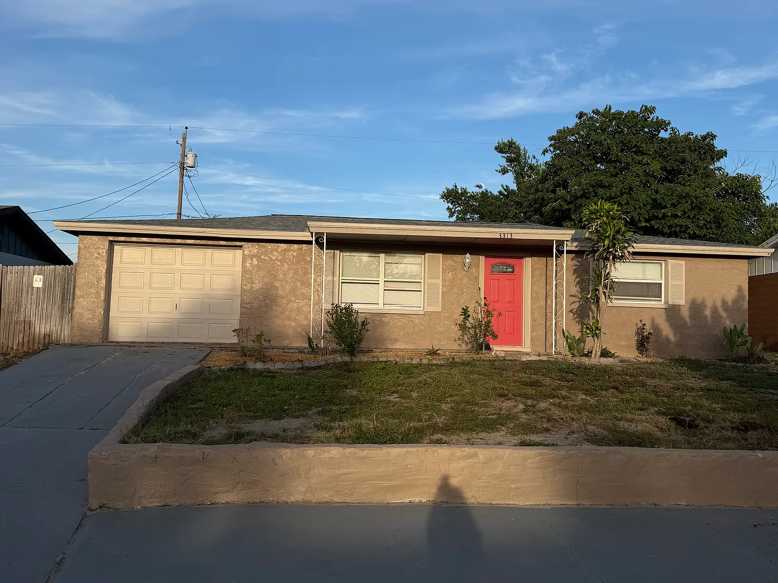 2 bed, 1.5 bath, 956 sqft, $1,450 — Photo 1