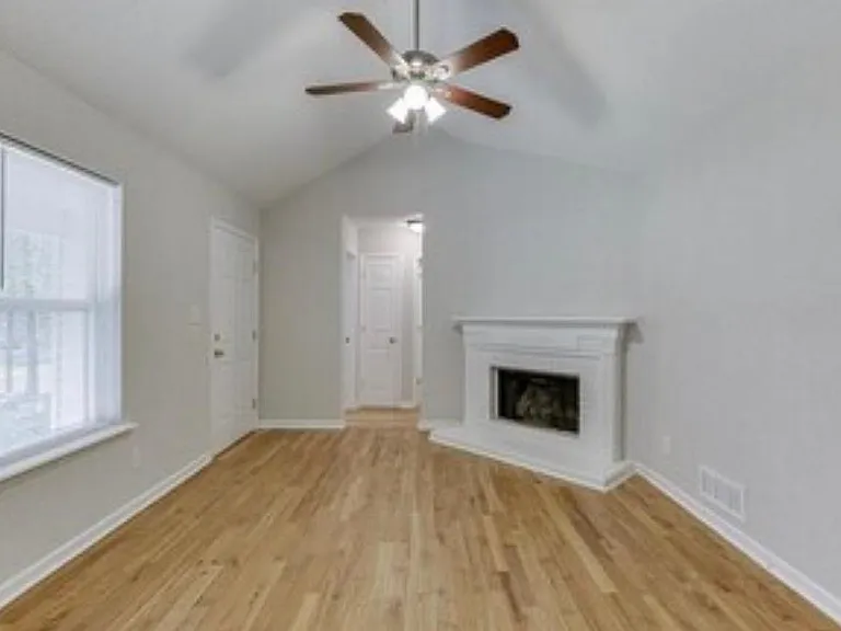 8950 Pine Tree Cir — Photo 17