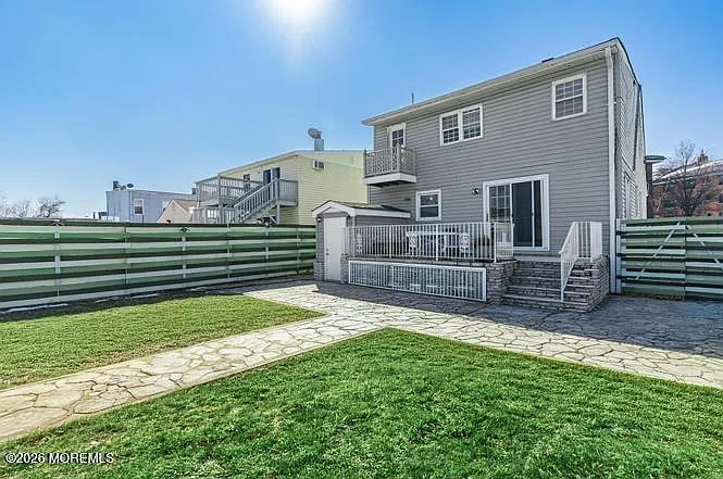 22 Schuyler Ave — Photo 17