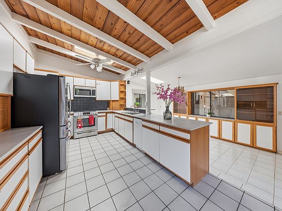 4th image of 3058 Pua Nani St