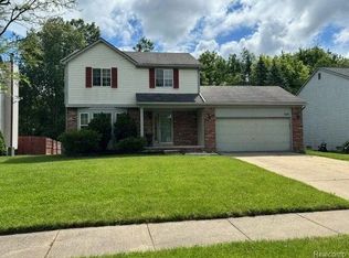 4210 Sunburst Ave, Waterford, MI