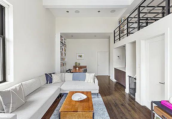 4th image of 61 Irving Pl APT 7D