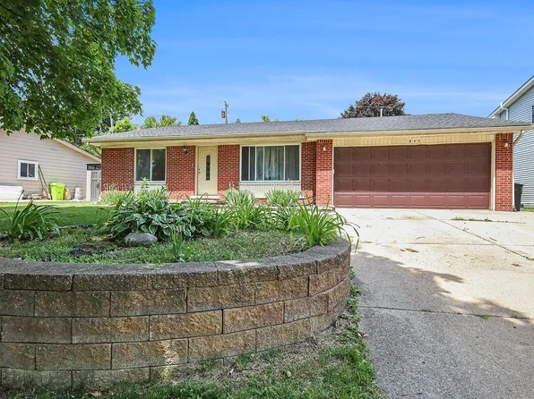 843 Provincetown Rd, Auburn Hills, MI 48326