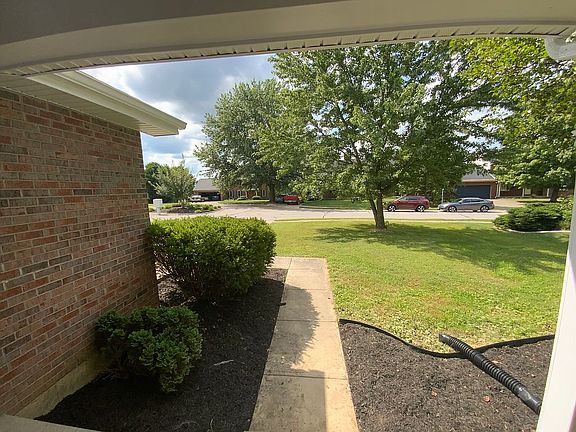3rd image of 130 Collingwood Ct