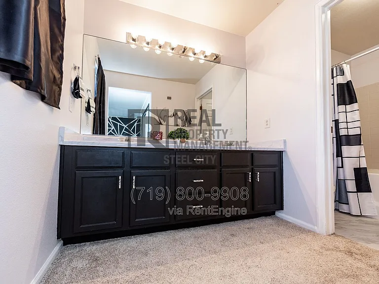 2214 Cowhand Pl — Photo 31