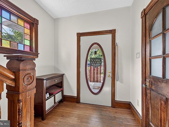 3rd image of 109 W Evesham Ave