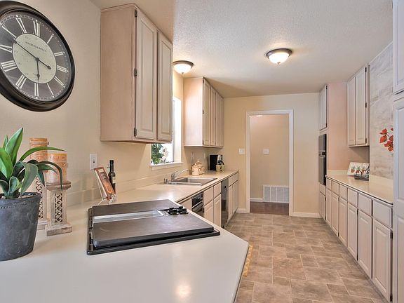 2nd image of 1251 Fleming Ave