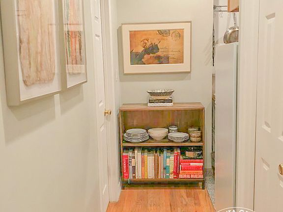 4th image of 70 Kenmare St #34B