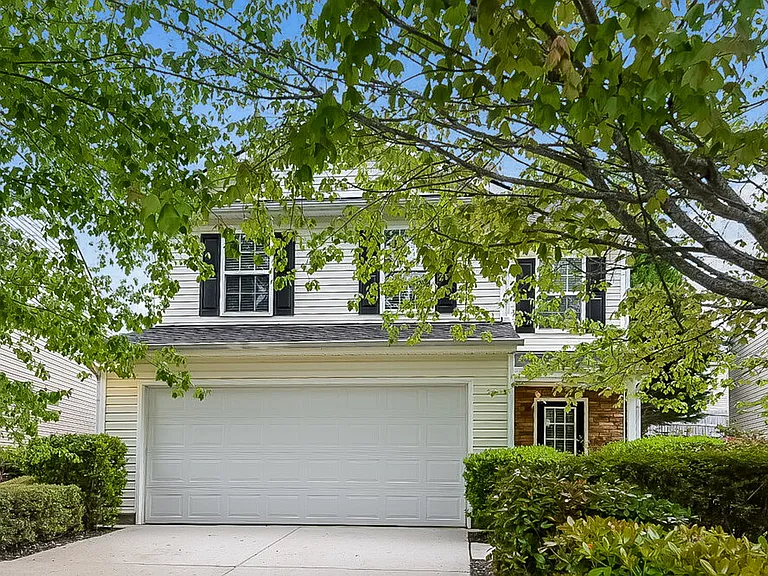 2495 Mayfair Dr — Photo 1