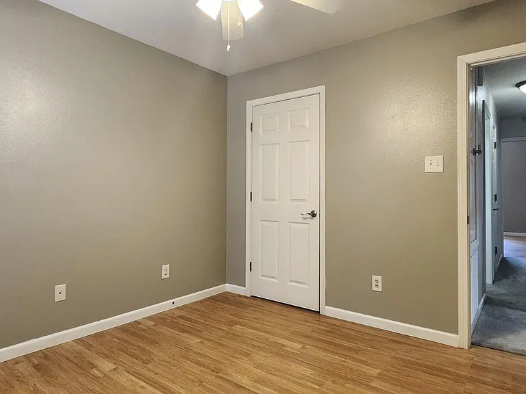 1608 Hunt St — Photo 8