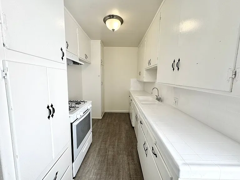 GD T 13987 Foothill Blvd. — Photo 7