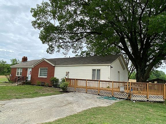 Side wrap around deck 