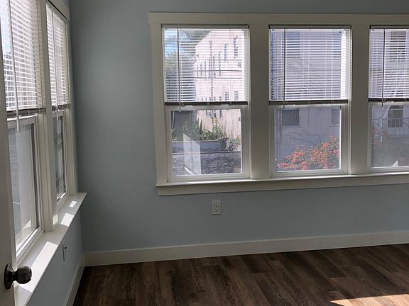 4th image of 833 S Catalina St #833