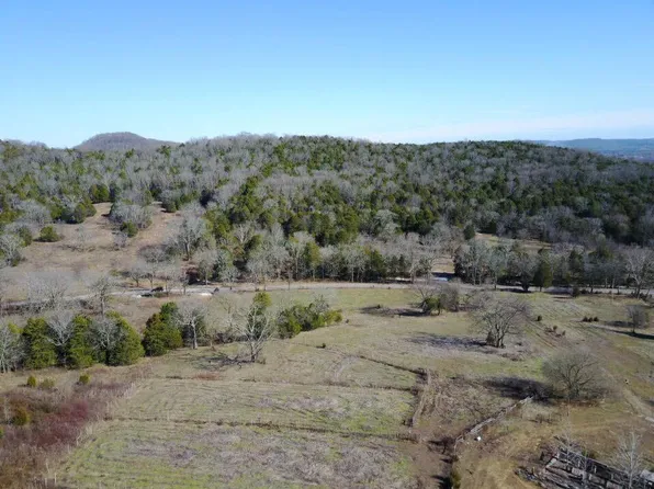 715 Glasgow Branch Rd, Hartsville, TN 37074