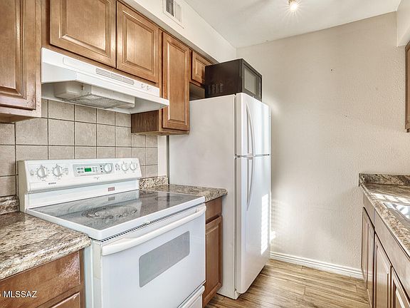 5th image of 6742 E Calle La Paz
