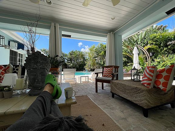 4th image of 3705 S Lake Dr