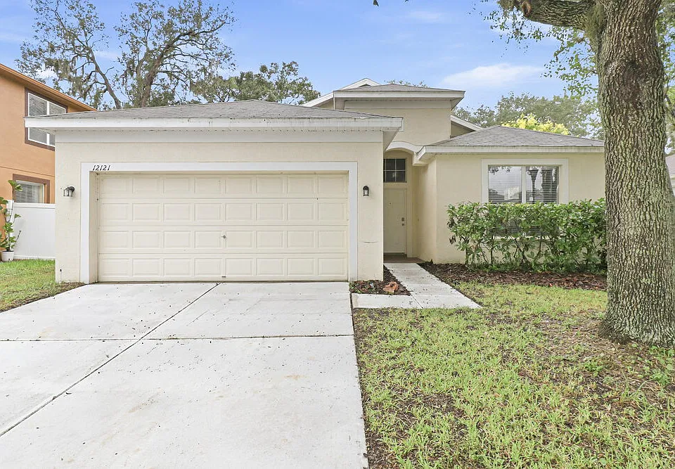 12121 Fall Creek Ct