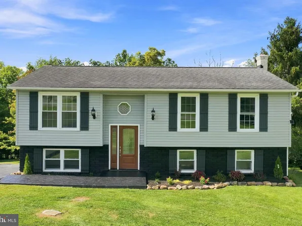 164 Jessica Pl, Toms Brook, VA 22660