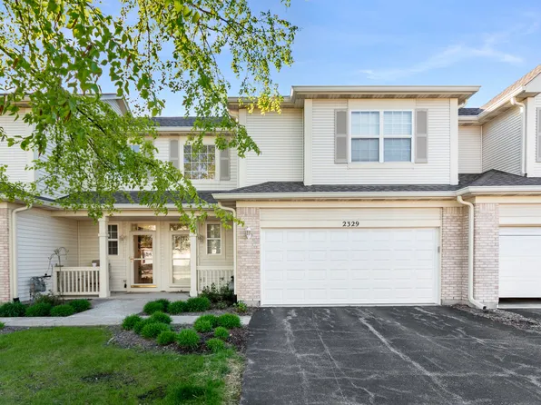 2329 Moonlight Ct, Aurora, IL 60503