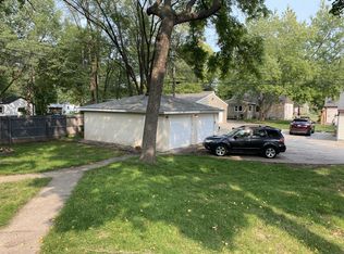 123 19th Ave N, Hopkins, MN 55343