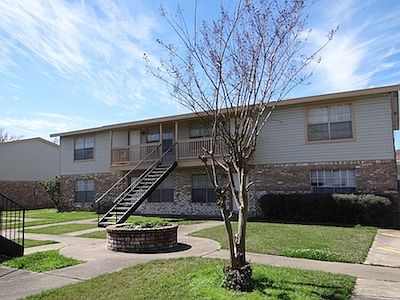 4th image of 2755 Louisiana St APT 6