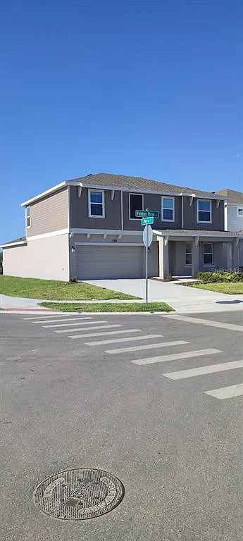 5 bed, 2.5 bath, 2986 sqft, $2,950 — Photo 3